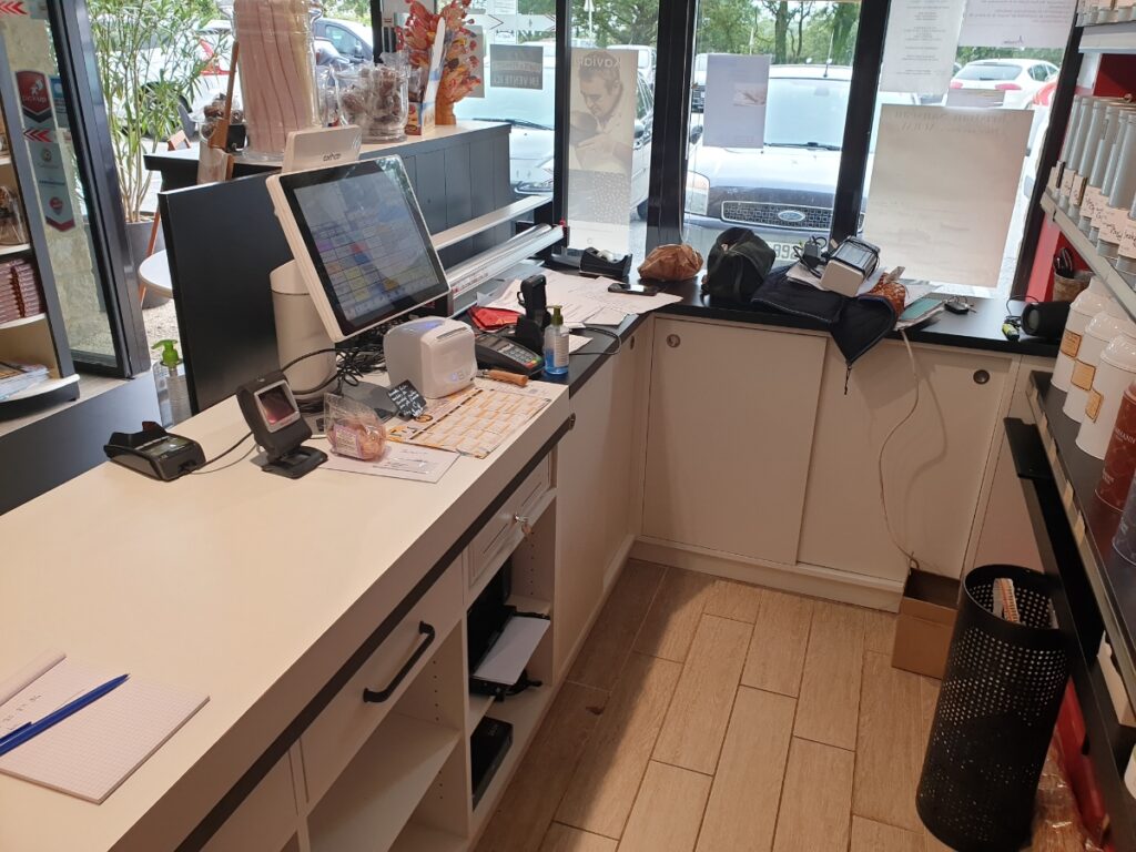 Atelier Penn Koad Menuisier Vannes Agencement Magasin 3